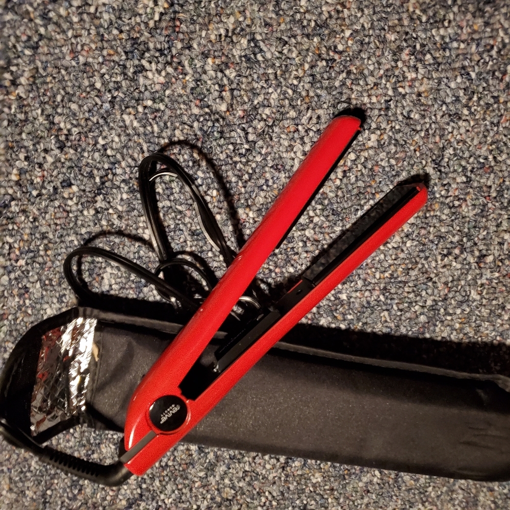 NEW Revive flat iron
